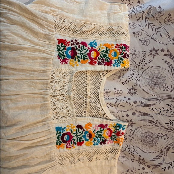 Embroidered Cream Blouse - Picture 2 of 4